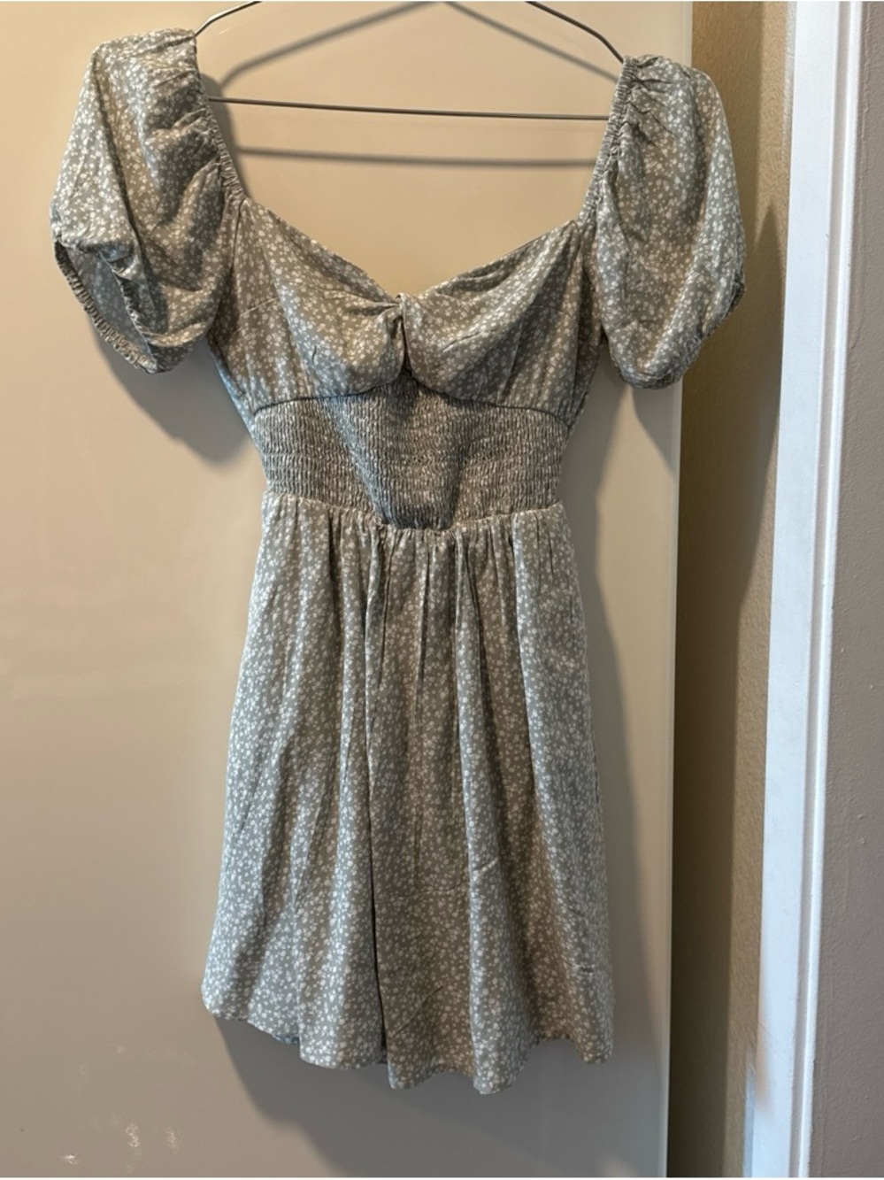 Hollister Sage Green Floral Puff Sleeve Mini Dress